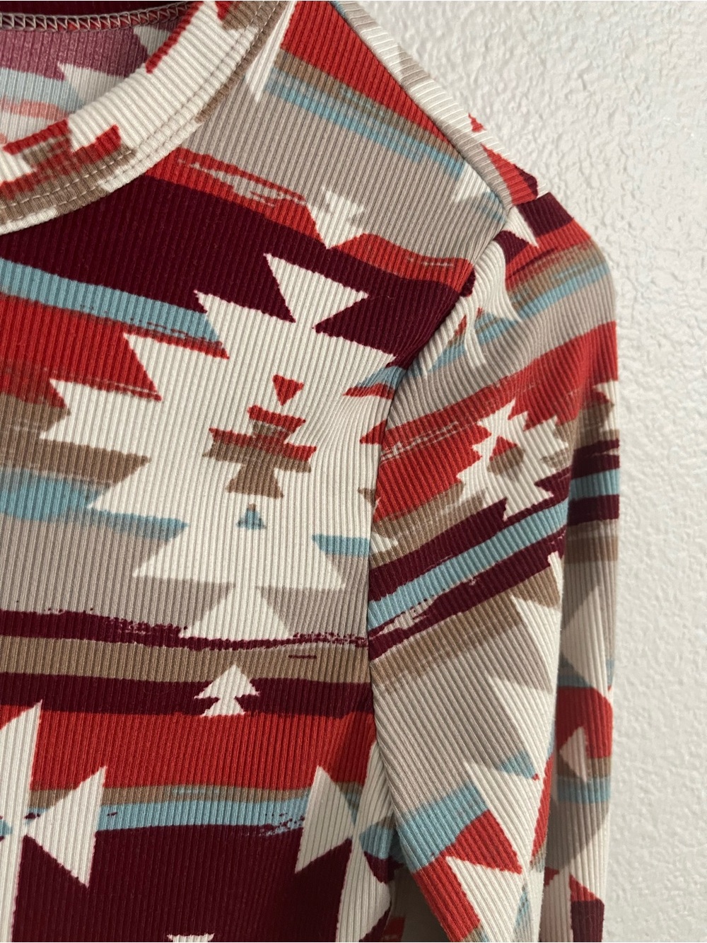 No Boundaries Women's Juniors Crewneck Ribbed Aztec Long Sleeve T-Shirt Size M - Picture 5 of 7